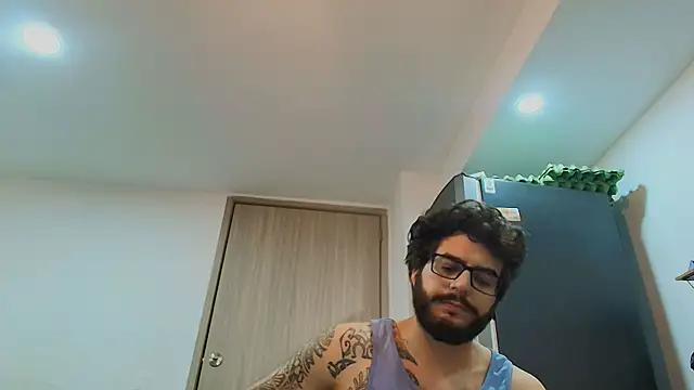 thomas_gun Live XXX-Chat