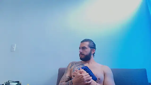 thomas_gun Live XXX-chat