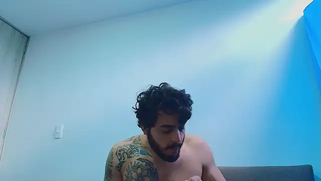 Chatroom XXX en direct de thomas_gun