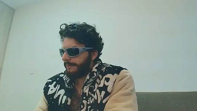 thomas_gun Chat XXX live