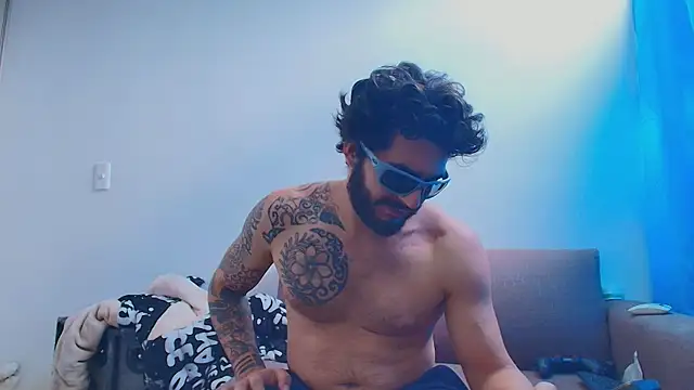 thomas_gun Chat XXX live