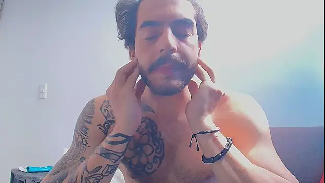 thomas_gun Live XXX-chat
