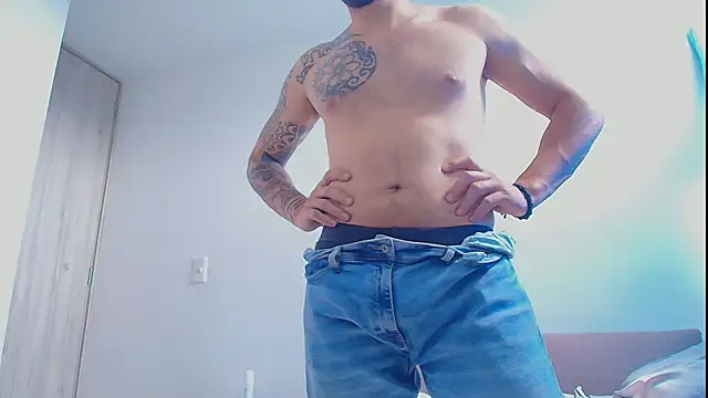 thomas_gun Live XXX-Chat