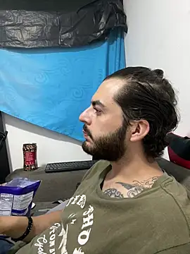 thomas_gun XXX чат на живо