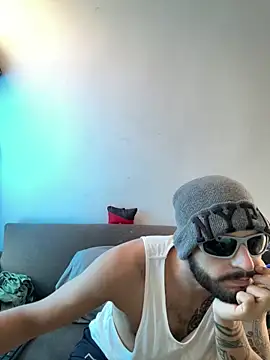 Show modela thomas_gun na web-kameri