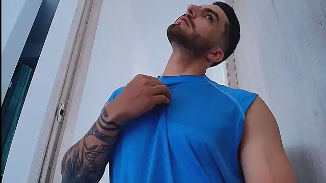 thomas_gun Chat XXX live