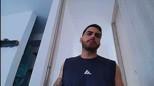 thomas_gun Live XXX-Chat