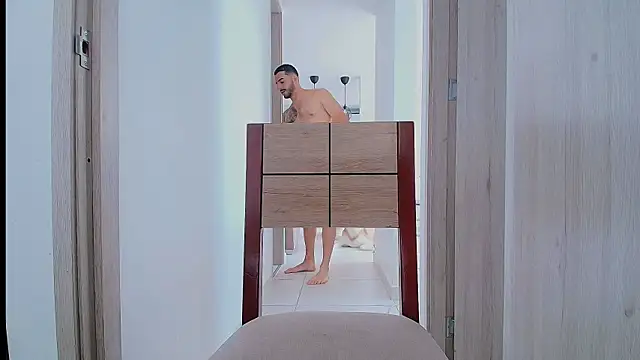 thomas_gun Live XXX-Chat
