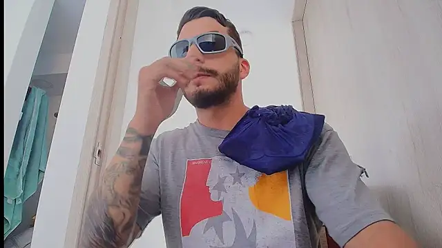 thomas_gun – Live XXX-chat