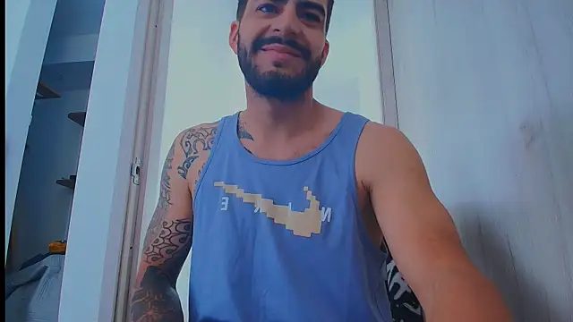 thomas_gun's Live XXX Chat