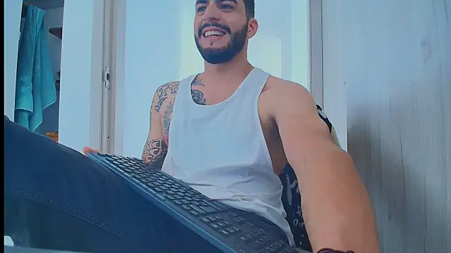 thomas_gun Live XXX-Chat