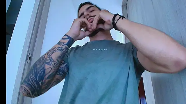 thomas_gun Chat XXX in diretta
