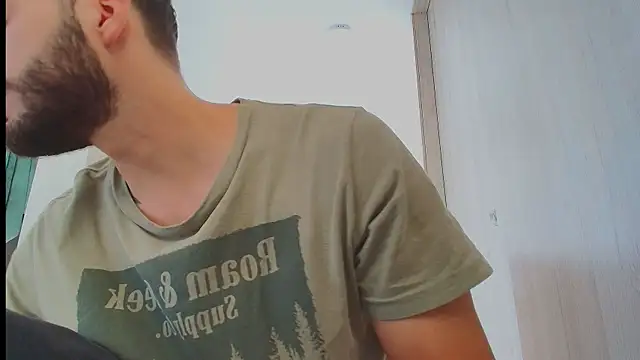 Chatroom XXX en direct de thomas_gun
