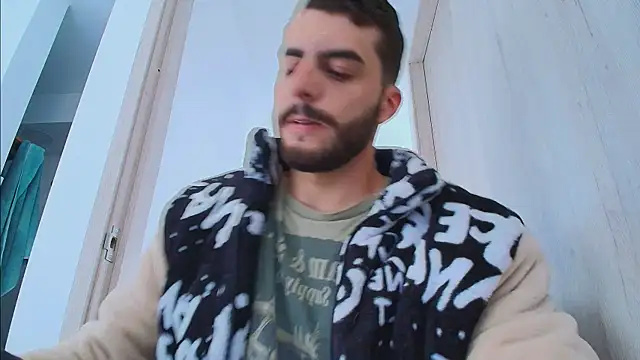 thomas_gun's Live XXX Chat