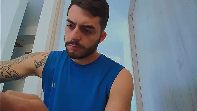 thomas_gun: απευθείας συνομιλία ΧΧΧ