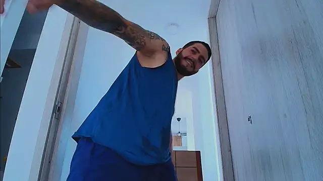 thomas_gun Pertunjukan Webcam