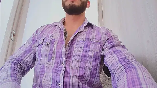 Chatroom XXX en direct de thomas_gun