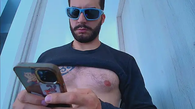 thomas_gun's Live XXX Chat