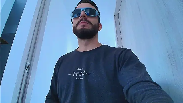 thomas_gun Chat XXX in diretta