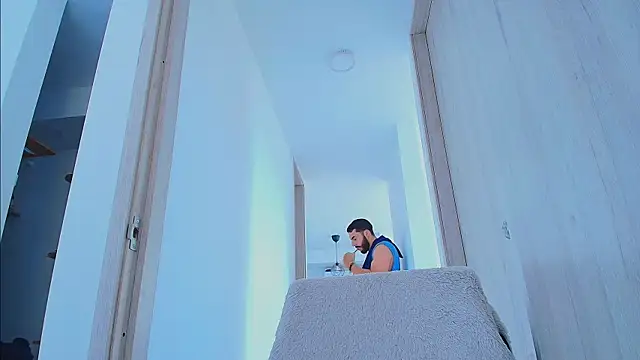 Вебкам-шоу thomas_gun