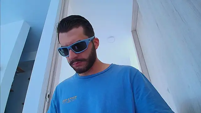 Chat XXX en directo de thomas_gun