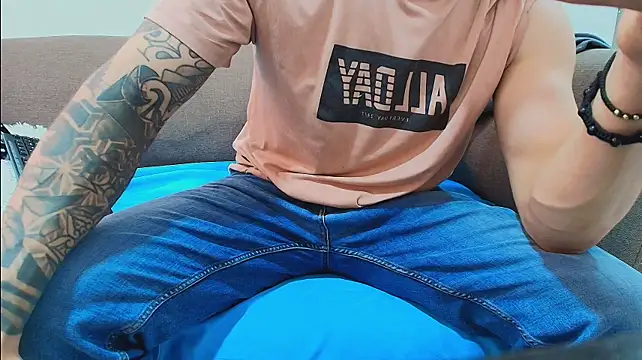 Show modela thomas_gun na web-kameri