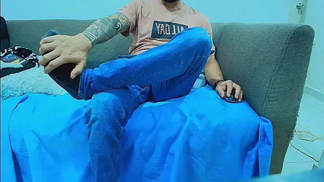 thomas_gun Live XXX-Chat
