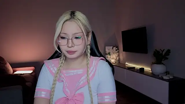 RileyMee 在線直播表演