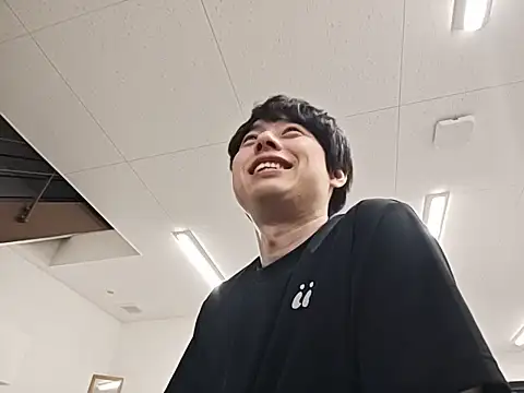 whitebriefboyのウェブカメラショー