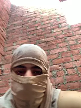 Mohaned100 Pertunjukan Webcam
