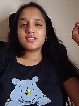 Aalia-Bhatt Show in webcam