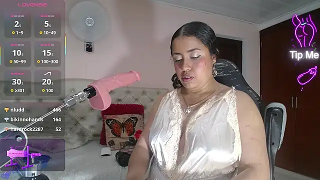 Chat +18 de cristal_horny19 ao vivo