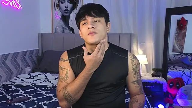 Show modela LuciferM_Star na web-kameri