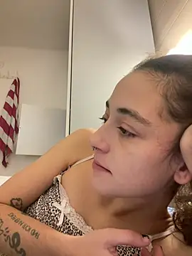 m1999m1 – Live XXX-chat