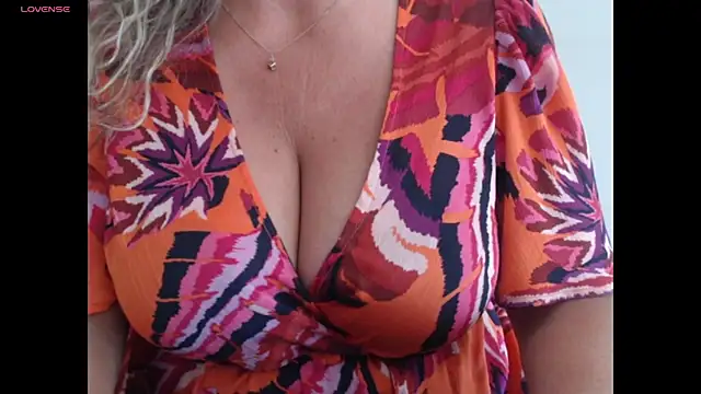 JenniLowen's Live XXX Chat