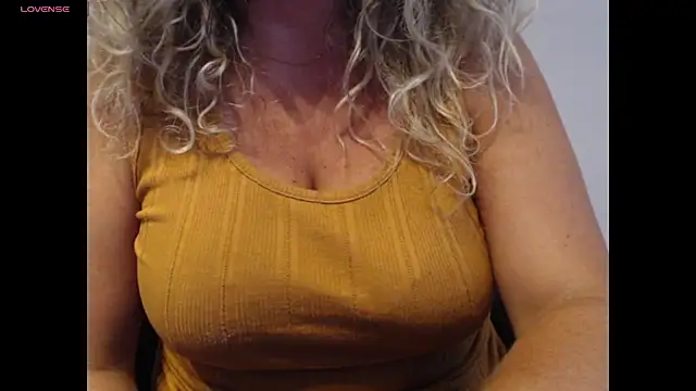JenniLowen Webcamshow