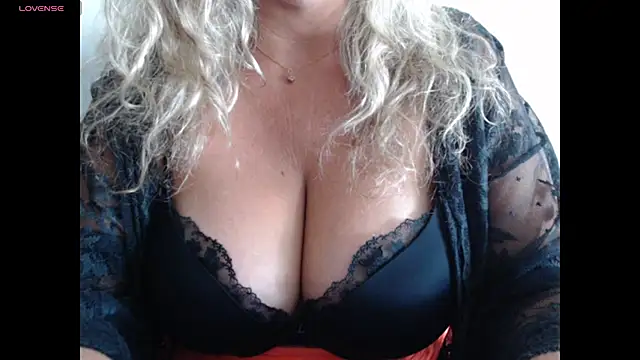 JenniLowen Webcamshow