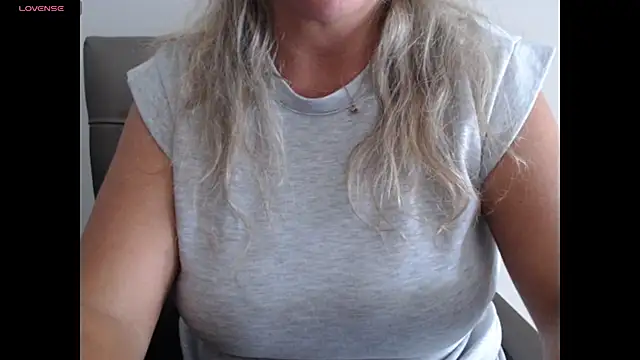 JenniLowen Webcamshow