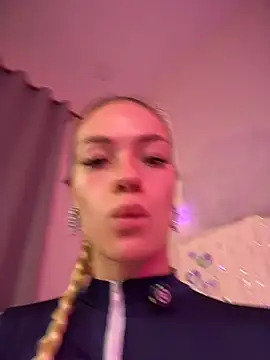 -Sexy_Barbie- Adlı Modelin Canlı XXX Sohbeti