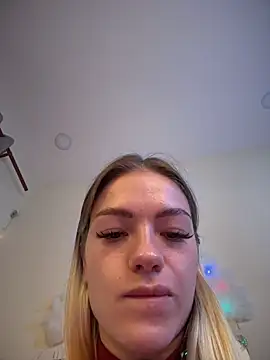צ'אט XXX בשידור חי של -Sexy_Barbie-
