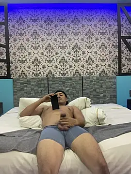 הופעת וובקאם של thesummerboy