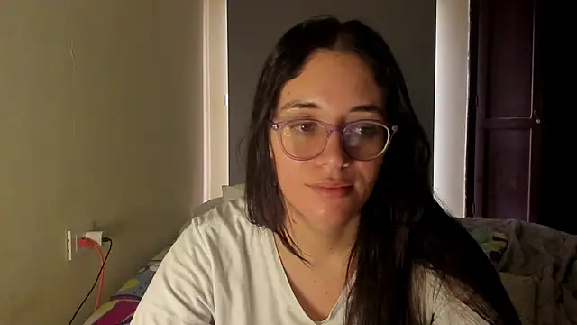 atenas_05_'s Live XXX Chat
