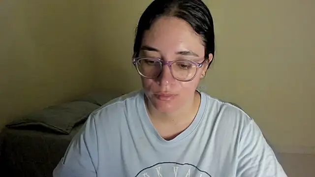 atenas_05_'s Live XXX Chat