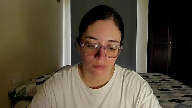 atenas_05_'s Live XXX Chat