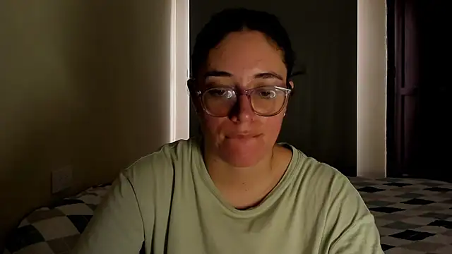 atenas_05_'s Live XXX Chat