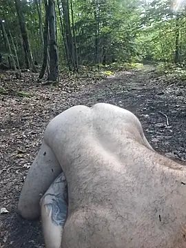 UnderpaidBCW_90 Show in webcam