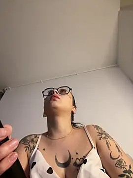 عرض كام queenlo_xxx