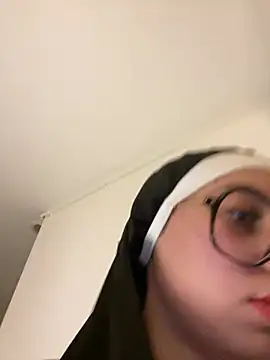 queenlo_xxx's Live XXX Chat