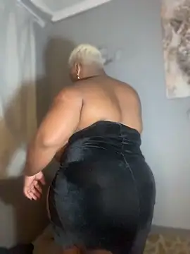 Bubbleboobs19 webcam show