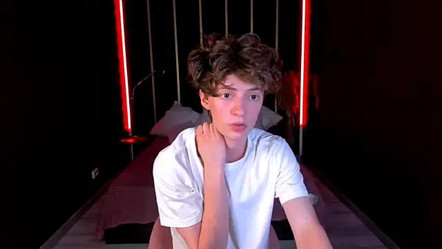 عرض كام LukeSweet